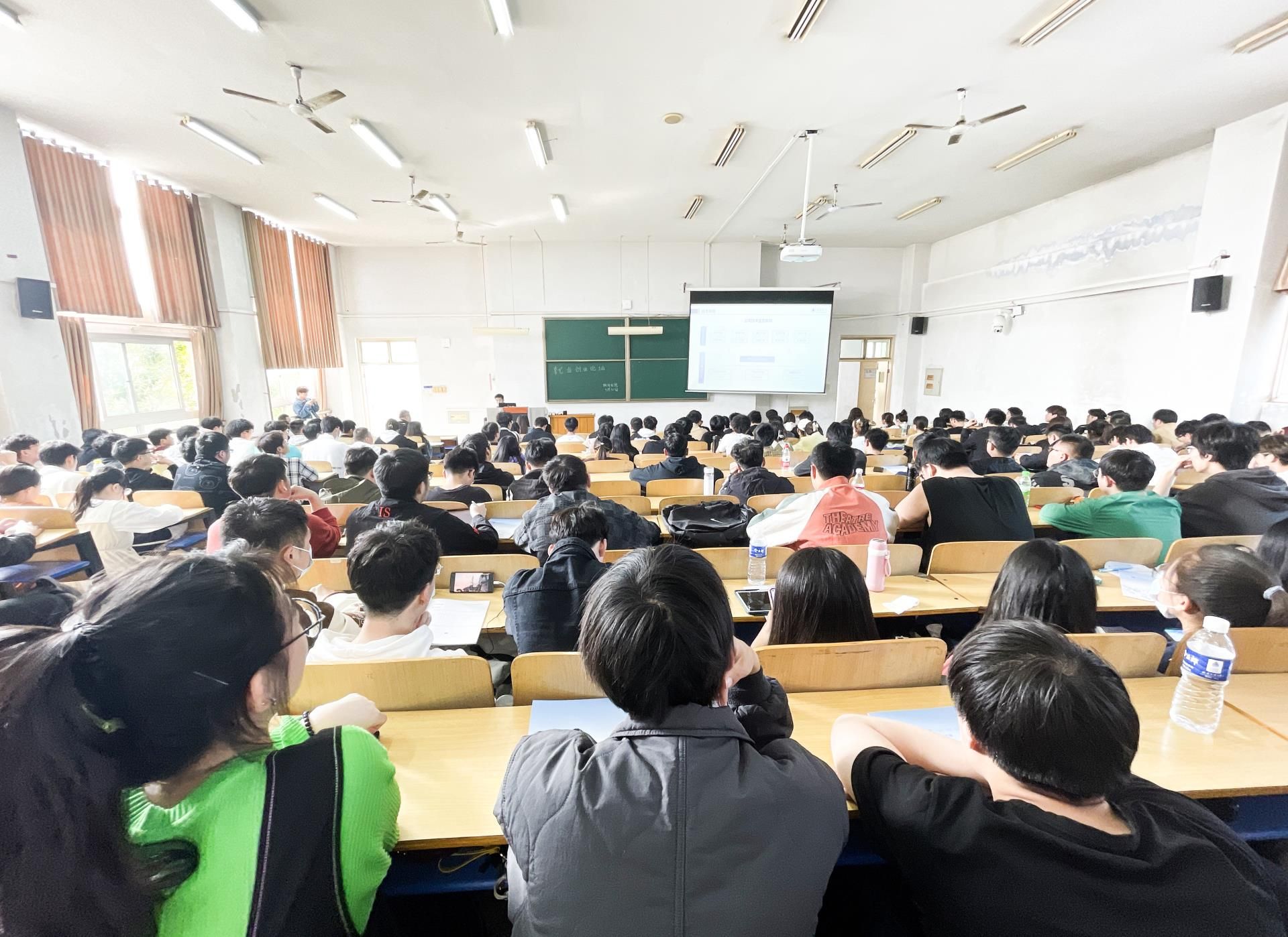 微信图片_20230330193539.jpg 微信图片_20230330193539.jpg
